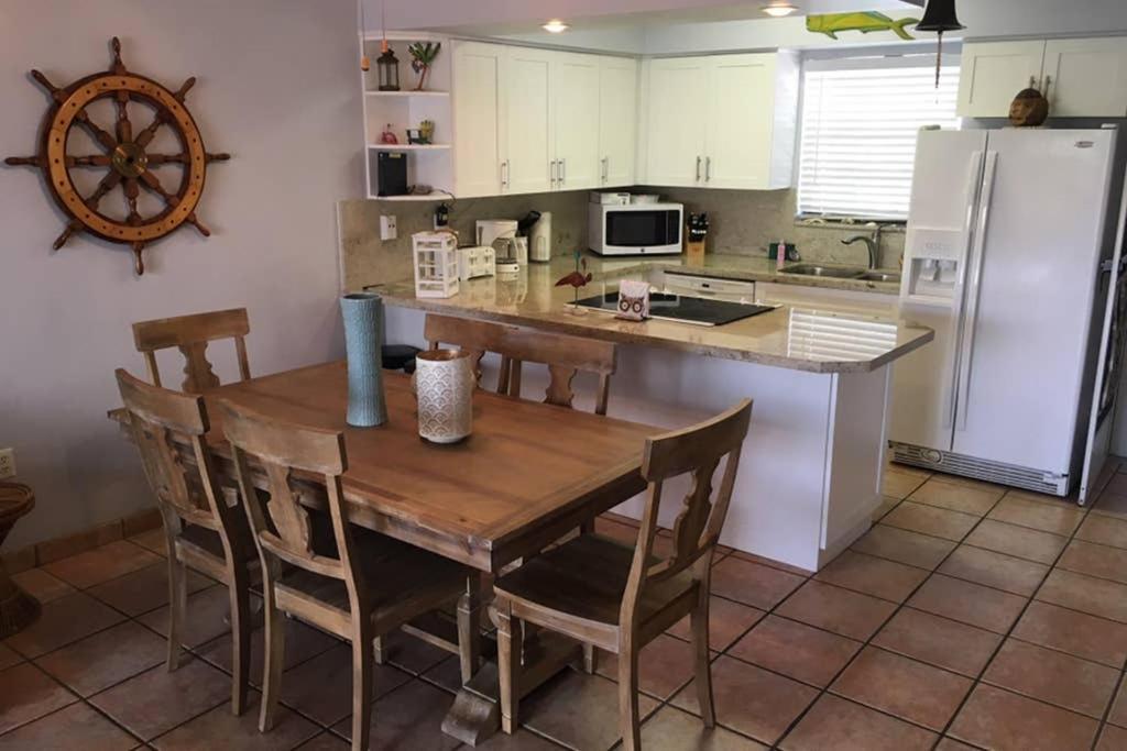 Licensed Mgr - 2/2 Villa - Oceanfront Beach Resort - Saltwater Lagoon & Marina! Key Largo Exterior photo