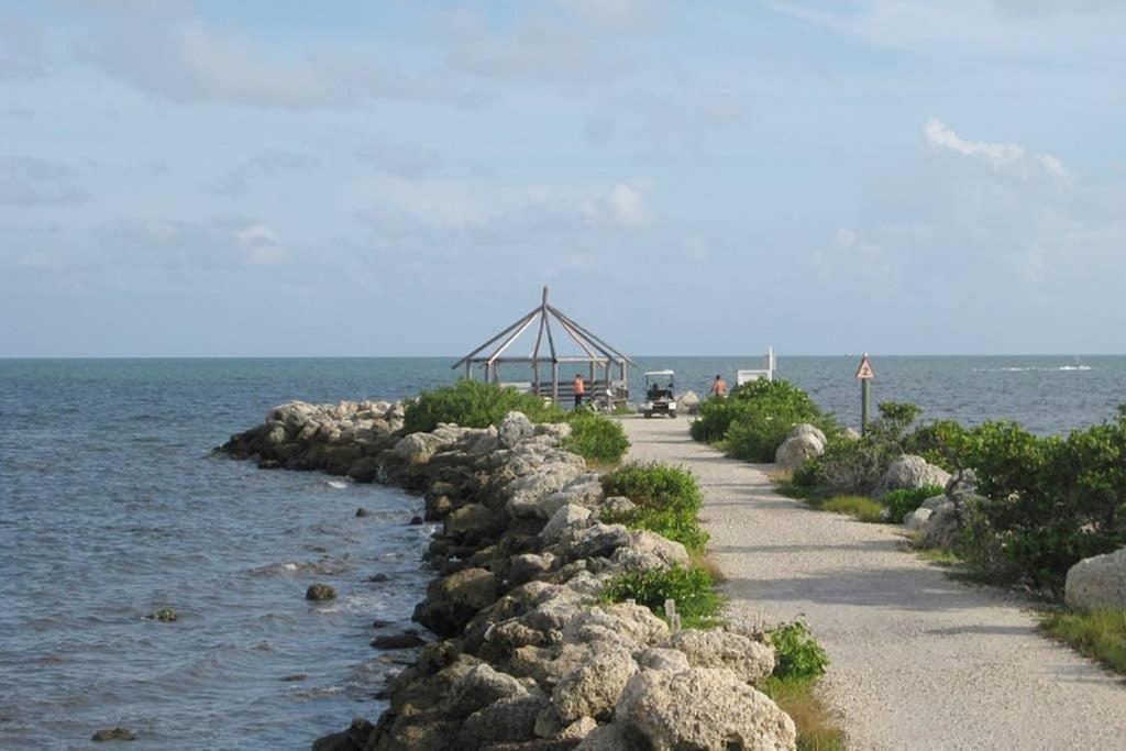 Licensed Mgr - 2/2 Villa - Oceanfront Beach Resort - Saltwater Lagoon & Marina! Key Largo Exterior photo